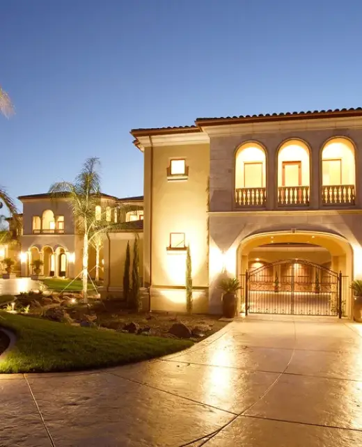 big-house-1600-x-1067-picture-iukxa71xqy9sxz8z